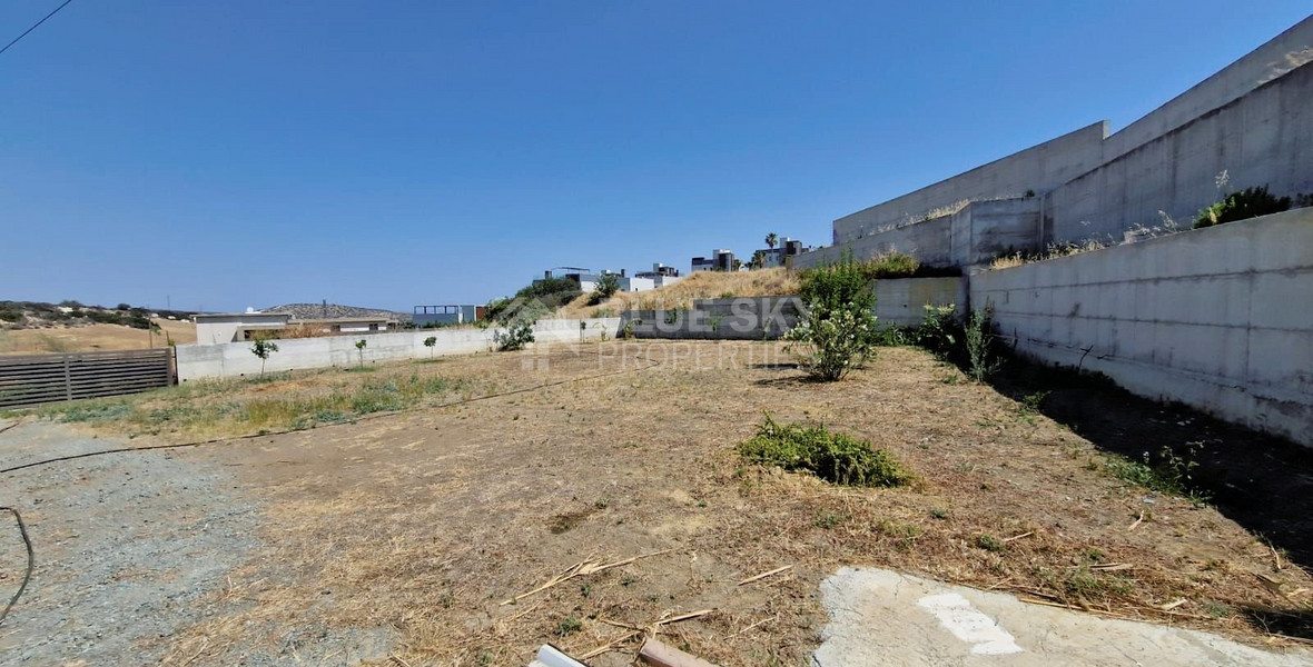 Residential Land for sale in Parekklisia (1/2 share)