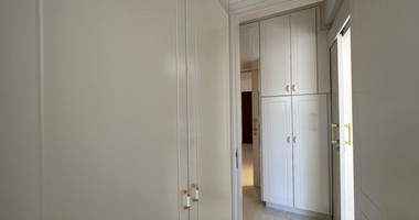 FOR SALE: VERSATILE BUILDING FOR HOME AND BUSINESS USE IN  PRIME LOCACATION NEAR ALL AMENITIES.