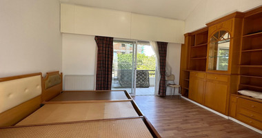 FOR SALE: VERSATILE BUILDING FOR HOME AND BUSINESS USE IN  PRIME LOCACATION NEAR ALL AMENITIES.