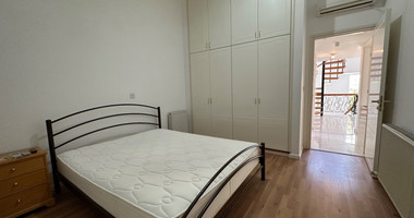 FOR SALE: VERSATILE BUILDING FOR HOME AND BUSINESS USE IN  PRIME LOCACATION NEAR ALL AMENITIES.