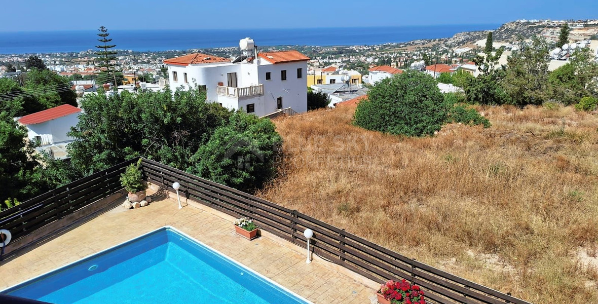 TWO BEDROOM FURNISHED APARTMENT IN PEYIA