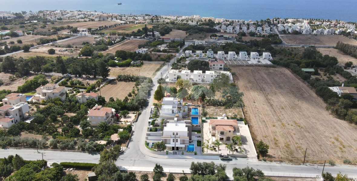 Three bedroom luxury townhouse  in Choraka, Paphos area