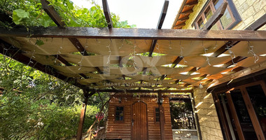 A beautiful five bedroom villa for sale in Souni with clean title deed