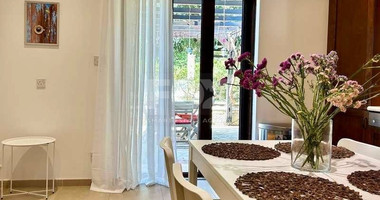 A beautiful five bedroom villa for sale in Souni with clean title deed