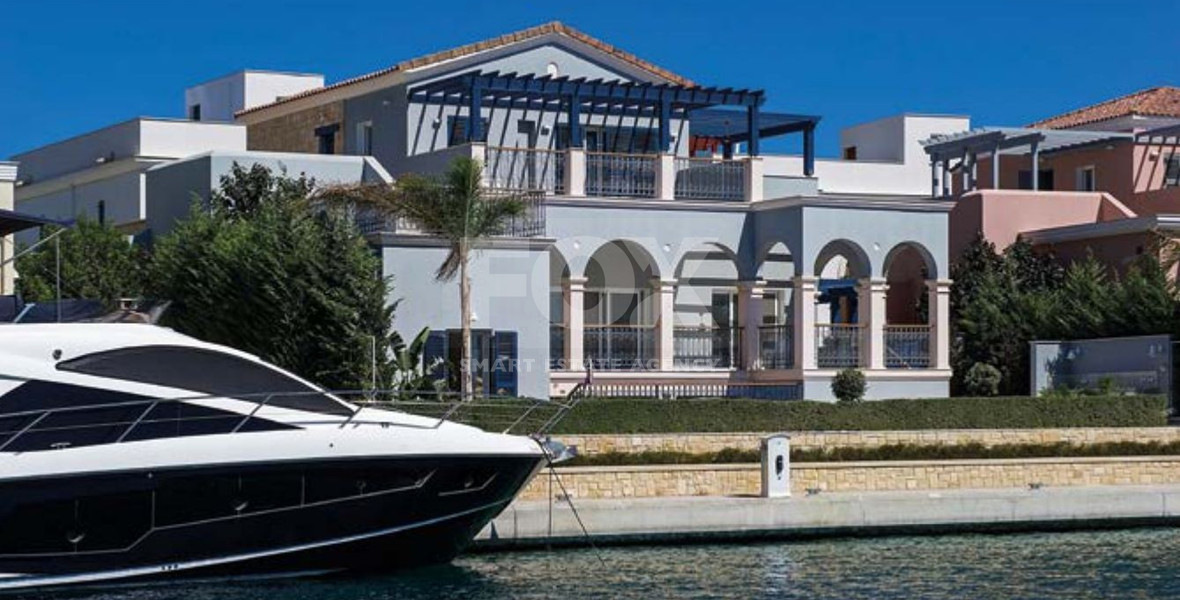 Luxury Four Bedroom Villa for sale  in Limassol Marina- Beachfront private Pool and Berth