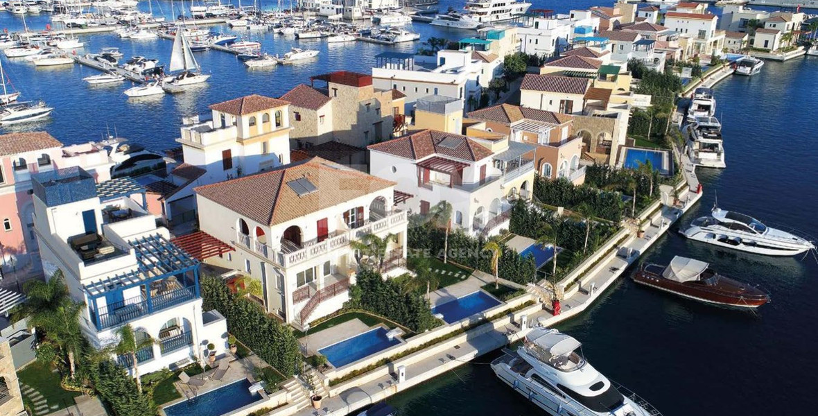 Luxury Four Bedroom Villa for sale  in Limassol Marina- Beachfront private Pool and Berth
