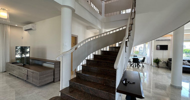 Exquisite 5 bedroom villa fully furnished with separate guest house on large plot of landscaped gardens and swimming pool.