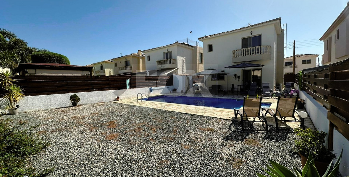 Three Bedroom Detached Villa with Private Pool in Mandria, Paphos