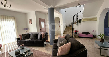 Three Bedroom Detached Villa with Private Pool in Mandria, Paphos