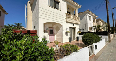 Three Bedroom Detached Villa with Private Pool in Mandria, Paphos