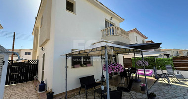 Three Bedroom Detached Villa with Private Pool in Mandria, Paphos