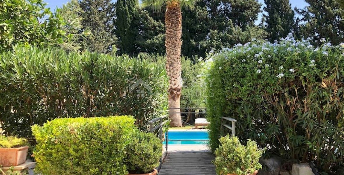 3 Bed  villa with private swimming pool in Geroskipou Paphos