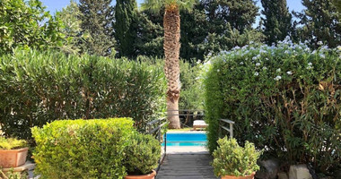 3 Bed  villa with private swimming pool in Geroskipou Paphos