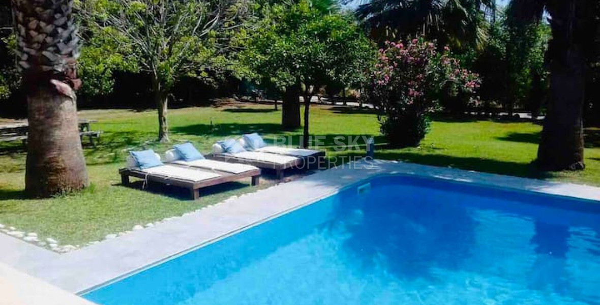 3 Bed  villa with private swimming pool in Geroskipou Paphos