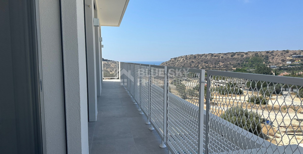 MODERN 6 BEDROOM 5 BATHROOM FURNISHED VILLA IN AN ELEVATED PART OF AGIOS TYCHONAS WITH LOVELY VIEWS