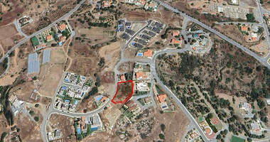 RESIDENTIAL LAND FOR SALE IN PAREKKLISIA