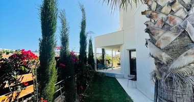 Furnished modern 5 bedroom villa with private roof terrace pool offering panoramic sea views.