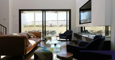 Furnished modern 5 bedroom villa with private roof terrace pool offering panoramic sea views.