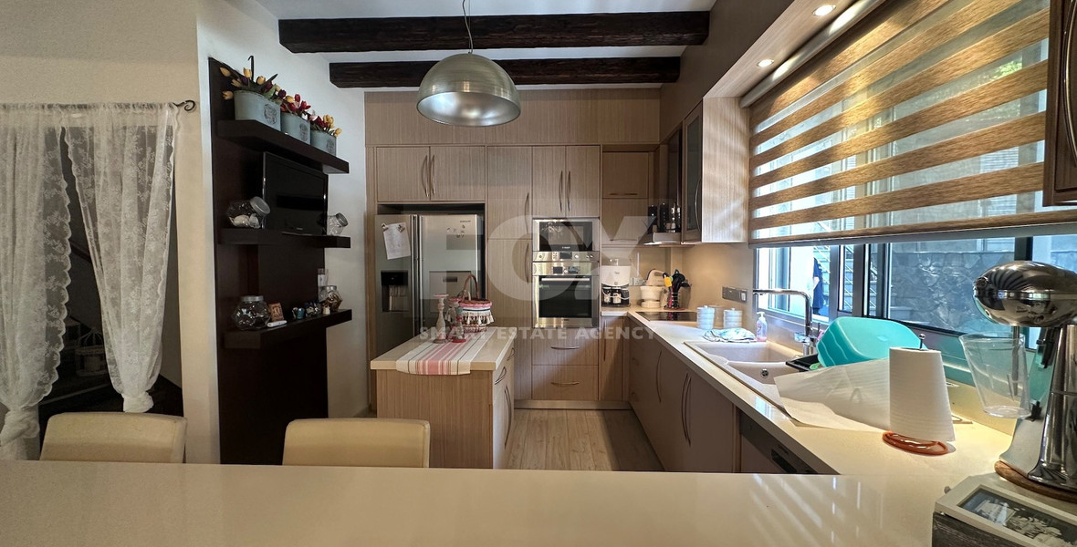 Beautiful 3 bedroom Detached house with 2 bedroom Detached guest house and maid's quarter, swimming pool and gardens