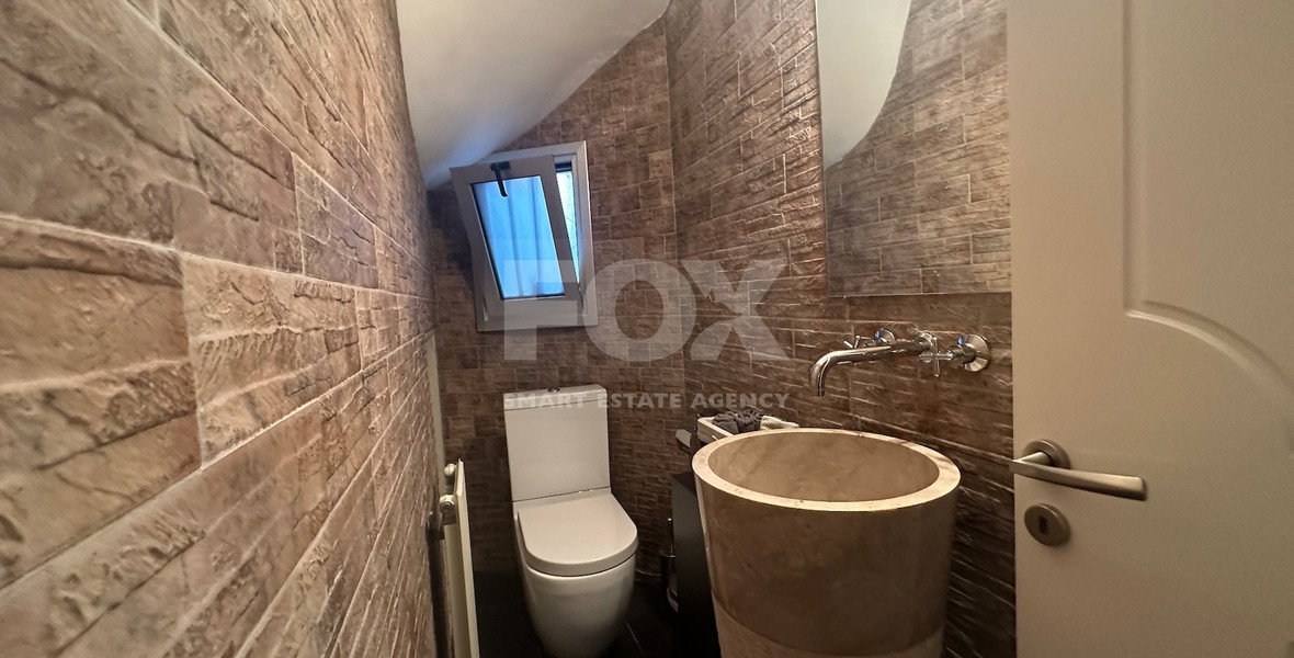 Beautiful 3 bedroom Detached house with 2 bedroom Detached guest house and maid's quarter, swimming pool and gardens