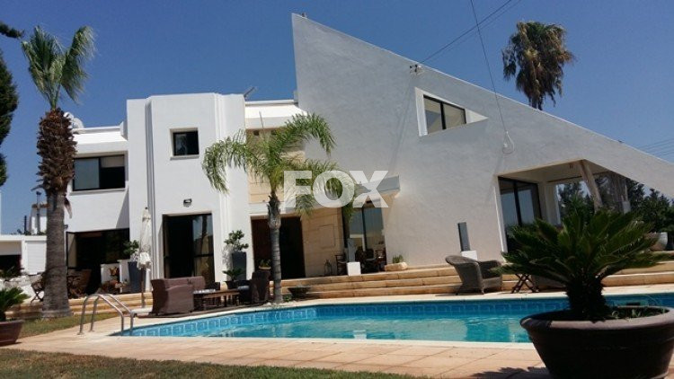 5-bedroom detached house for rent 500 m² in Agios Sillas, Limassol, Cyprus