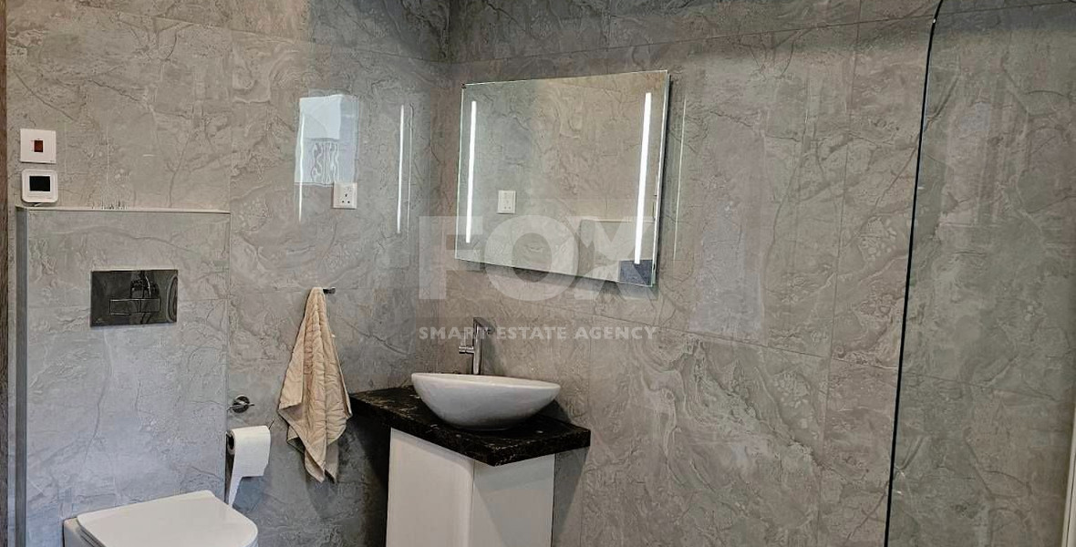 Three-Bedroom Apartment for sale in Neapoli: Renovated, 300m from the Beach