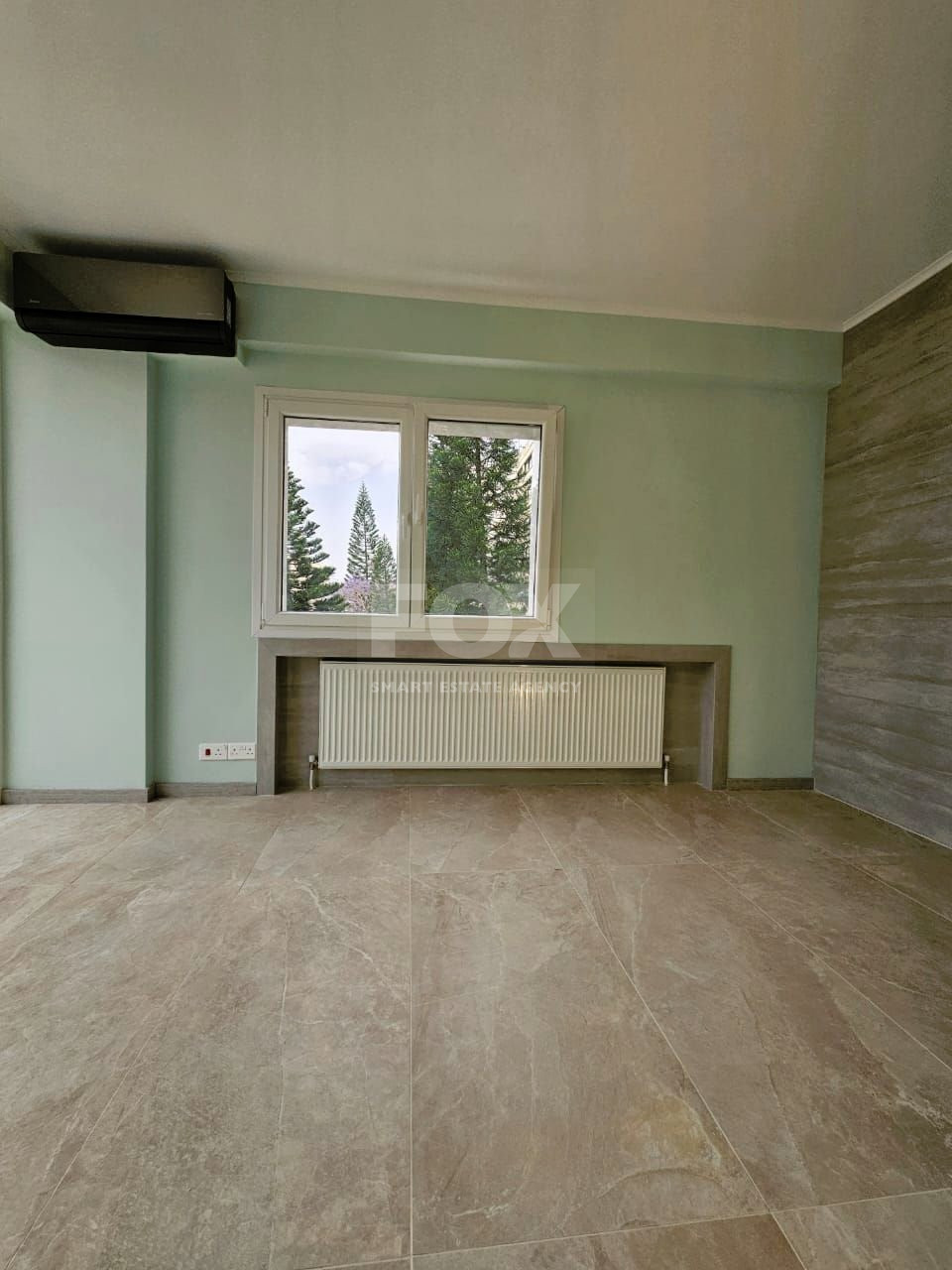 Three-Bedroom Apartment for sale in Neapoli: Renovated, 300m from the Beach