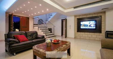 For sale : Stunning 6 bedrooms two-storey villa  in the sought-after area of Universal, Agios Theodoros, Paphos.