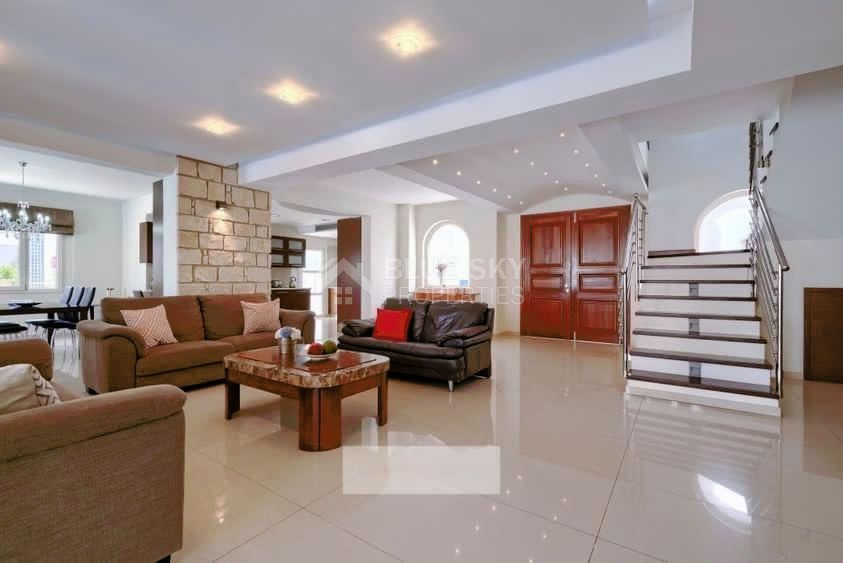 For sale : Stunning 6 bedrooms two-storey villa  in the sought-after area of Universal, Agios Theodoros, Paphos.