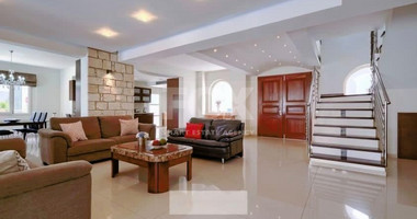 For sale : Stunning 6 bedrooms two-storey villa  in the sought-after area of Universal, Agios Theodoros, Paphos.