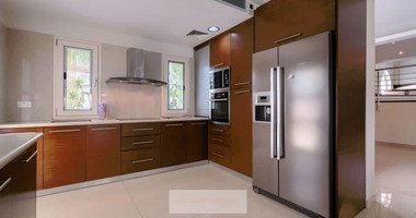 For sale : Stunning 6 bedrooms two-storey villa  in the sought-after area of Universal, Agios Theodoros, Paphos.