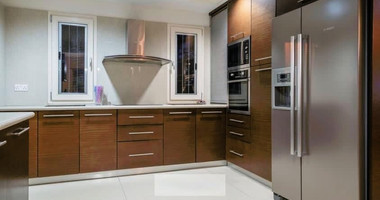 For sale : Stunning 6 bedrooms two-storey villa  in the sought-after area of Universal, Agios Theodoros, Paphos.