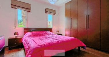 For sale : Stunning 6 bedrooms two-storey villa  in the sought-after area of Universal, Agios Theodoros, Paphos.