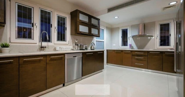 For sale : Stunning 6 bedrooms two-storey villa  in the sought-after area of Universal, Agios Theodoros, Paphos.