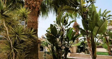 For sale : Stunning 6 bedrooms two-storey villa  in the sought-after area of Universal, Agios Theodoros, Paphos.