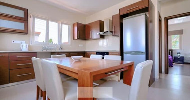 For sale : Stunning 6 bedrooms two-storey villa  in the sought-after area of Universal, Agios Theodoros, Paphos.