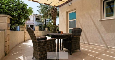 For sale : Stunning 6 bedrooms two-storey villa  in the sought-after area of Universal, Agios Theodoros, Paphos.
