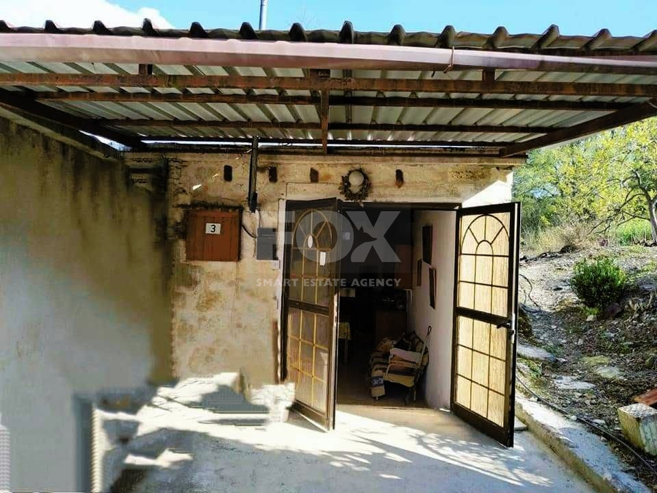 Two bedroom traditional stone house in Kathikas