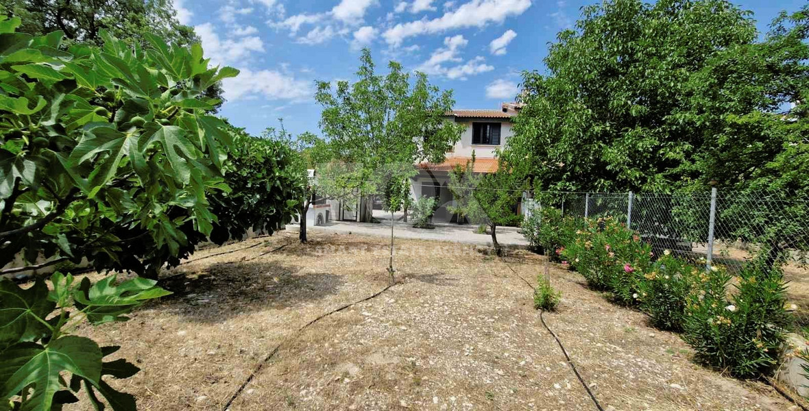Beautiful three-bedroom house with big garden and common swimming pool in Mandria, Limassol