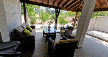 Beautiful three-bedroom house with big garden and common swimming pool in Mandria, Limassol
