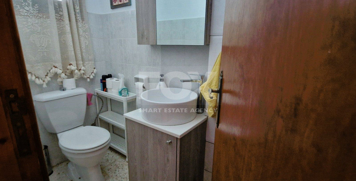 Beautiful three-bedroom house with big garden and common swimming pool in Mandria, Limassol