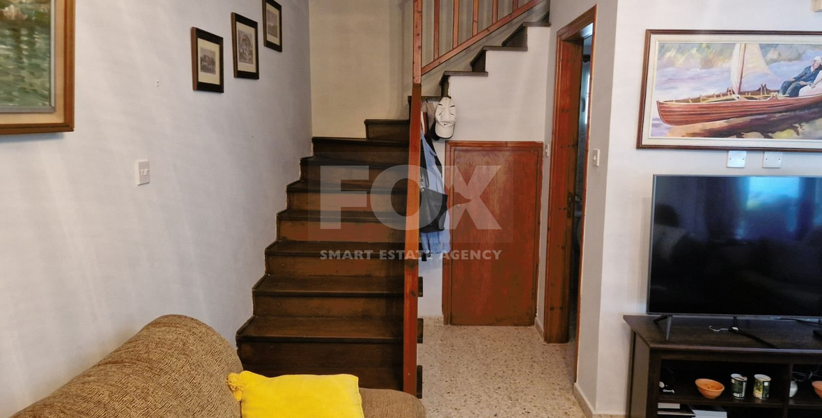 Beautiful three-bedroom house with big garden and common swimming pool in Mandria, Limassol