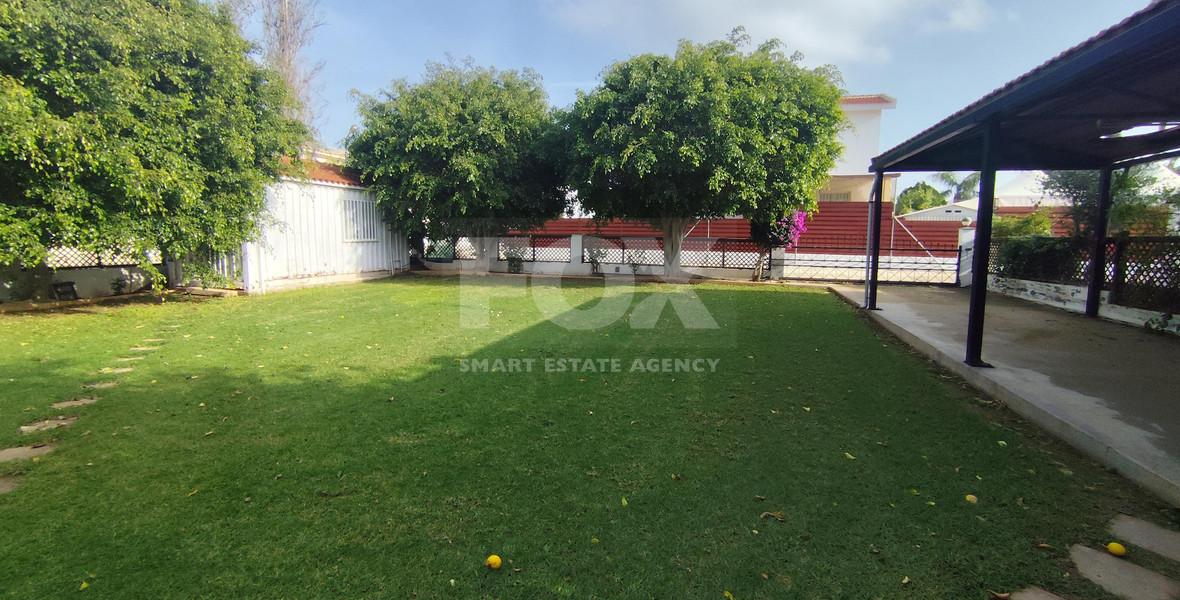 Three Bedroom Detached House with Separate Maid's Annex | Walking Distance to the Sea | Kapparis, Paralimni