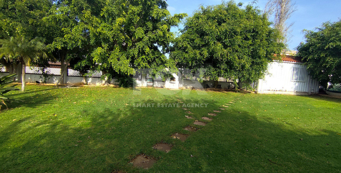 Three Bedroom Detached House with Separate Maid's Annex | Walking Distance to the Sea | Kapparis, Paralimni