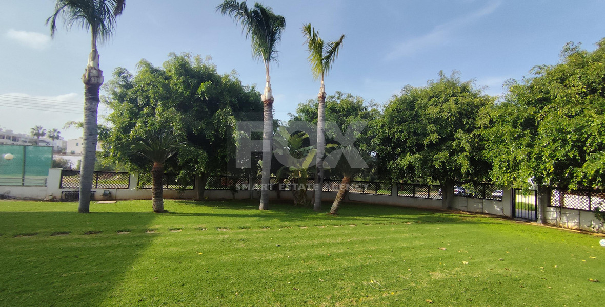 Three Bedroom Detached House with Separate Maid's Annex | Walking Distance to the Sea | Kapparis, Paralimni