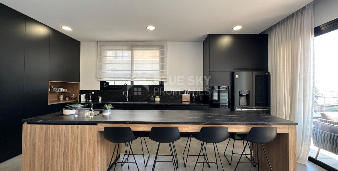 LOVELY MODERN VILLA IN PRIME LOCATION READY TO MOVE IN WITH READY TITLE DEED.