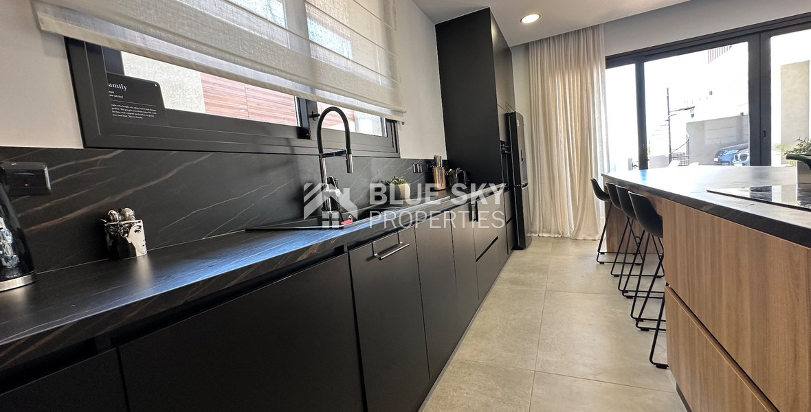 LOVELY MODERN VILLA IN PRIME LOCATION READY TO MOVE IN WITH READY TITLE DEED.