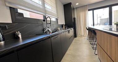 LOVELY MODERN VILLA IN PRIME LOCATION READY TO MOVE IN WITH READY TITLE DEED.