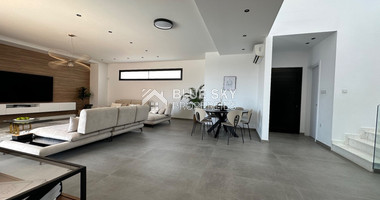 LOVELY MODERN VILLA IN PRIME LOCATION READY TO MOVE IN WITH READY TITLE DEED.
