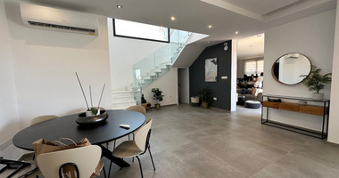 LOVELY MODERN VILLA IN PRIME LOCATION READY TO MOVE IN WITH READY TITLE DEED.